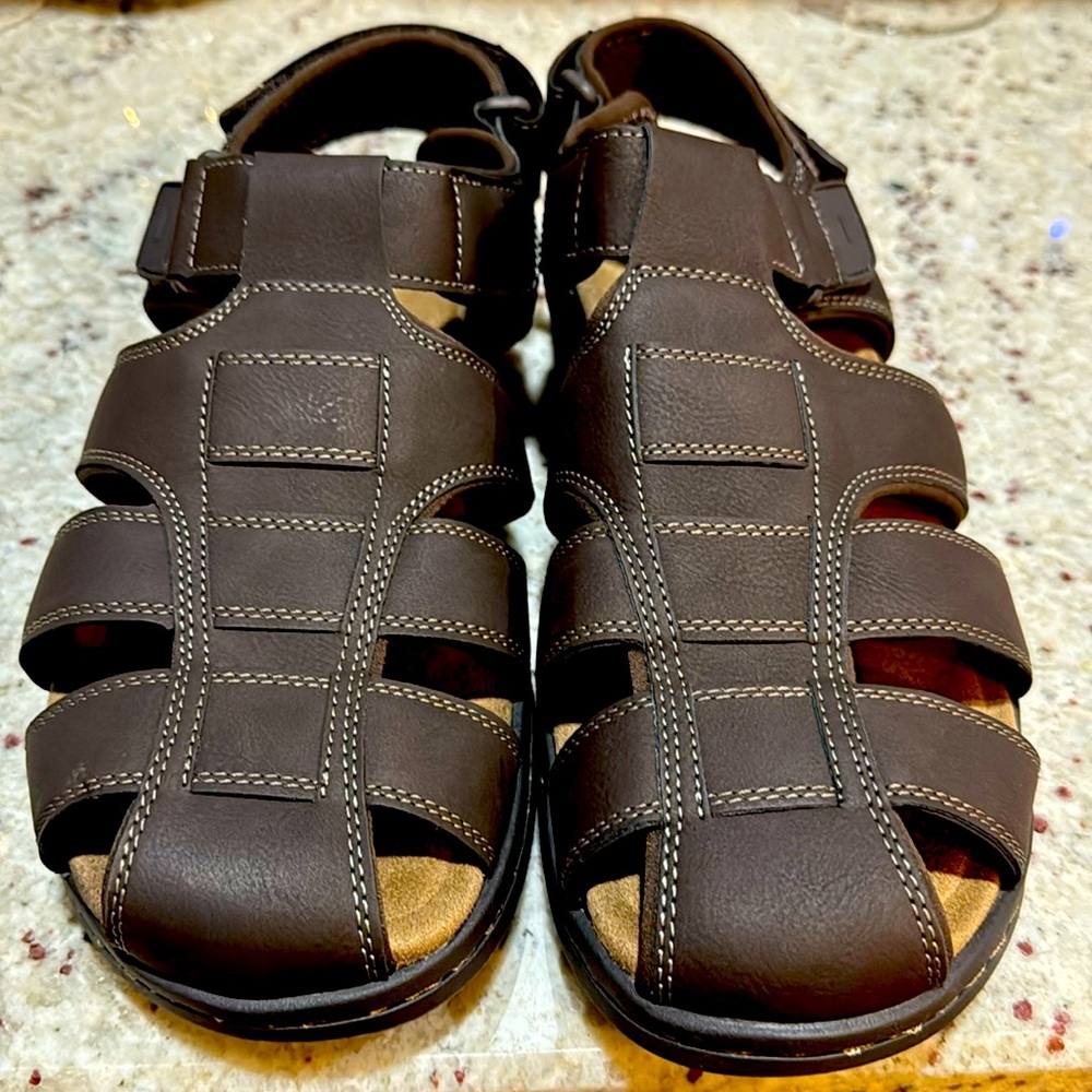 Men’s sandals very comfortable. Brand new with tags